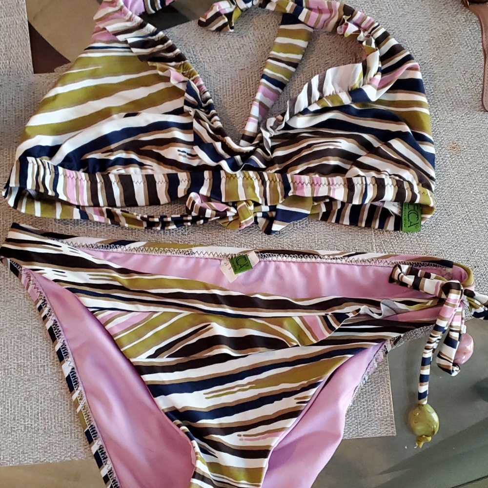 BECCA swimsuit/ Medium bottom.